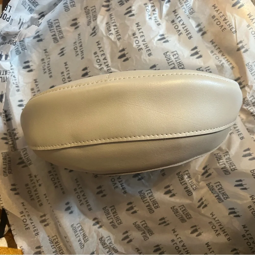 Portland leather PEARL large koala sling - Picture 5 of 6